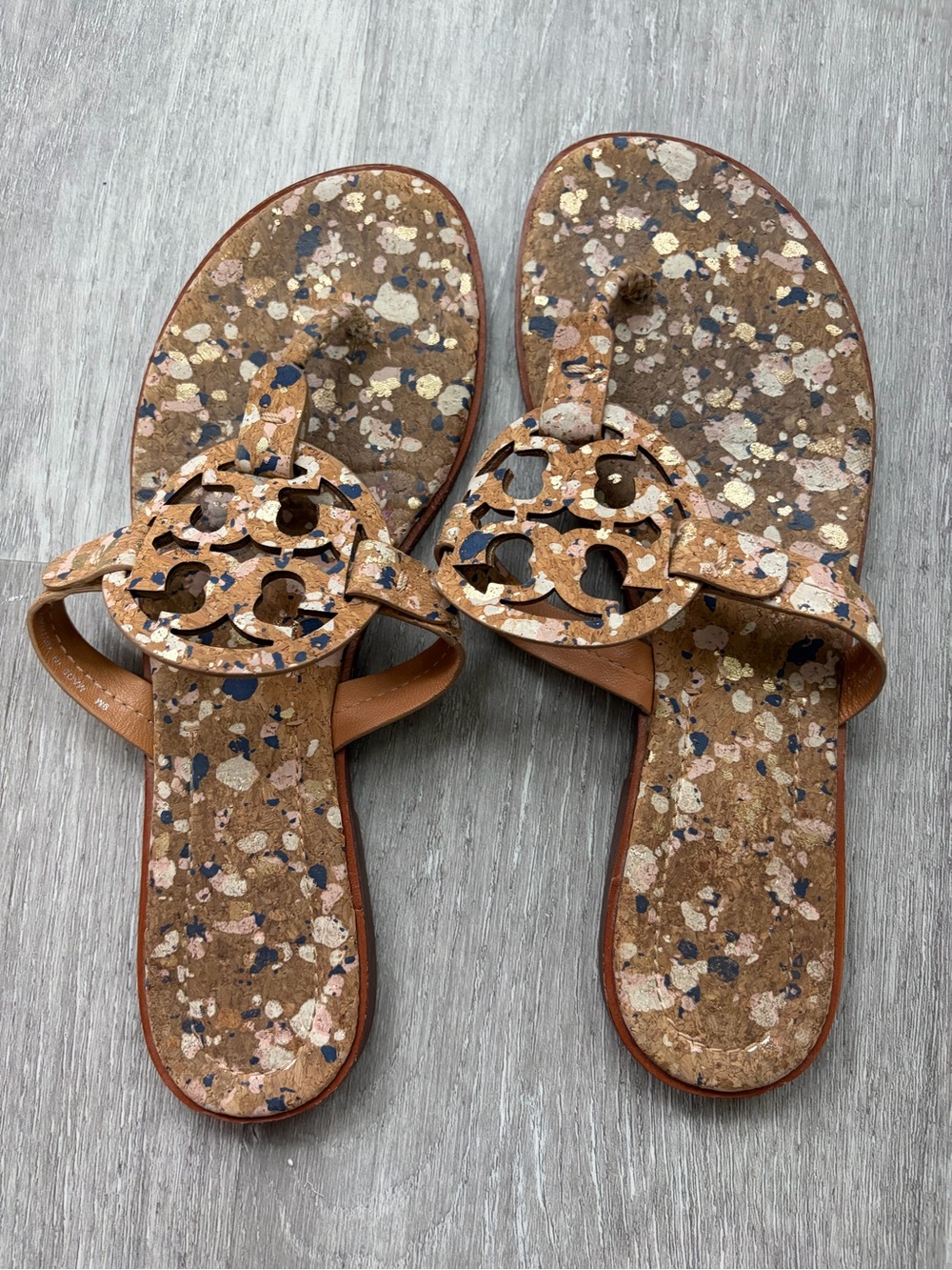 Tory Burch Cork-Print Logo Thong Sandals in Tan with Navy & Cream Speckles